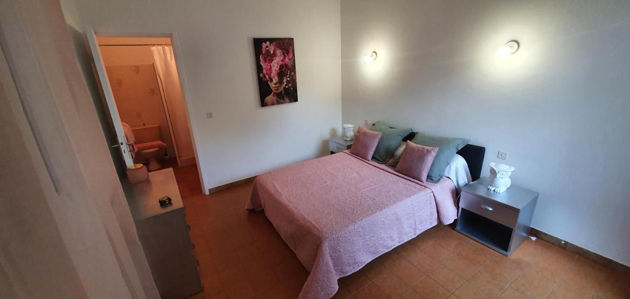 Bed and Breakfast Chez Isabelle Luri Экстерьер фото