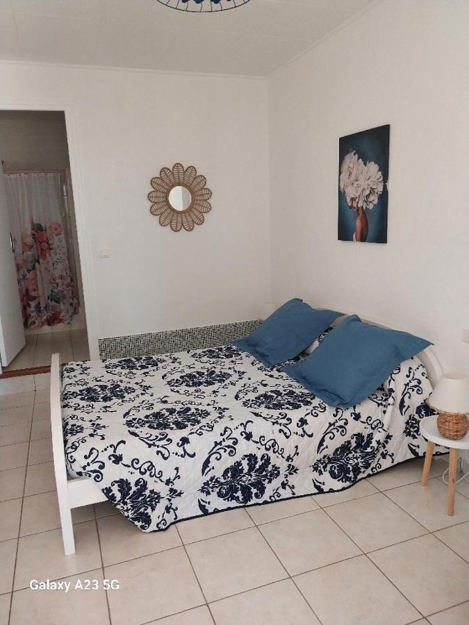 Bed and Breakfast Chez Isabelle Luri Экстерьер фото